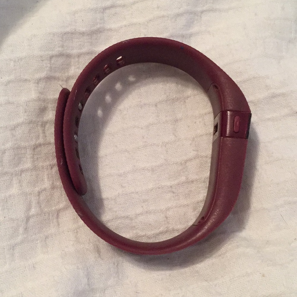 Purple Fitbit Flex 1 (no charger)
